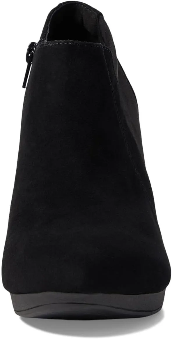 Clarks Women's Ambyr Hope Ankle Boot