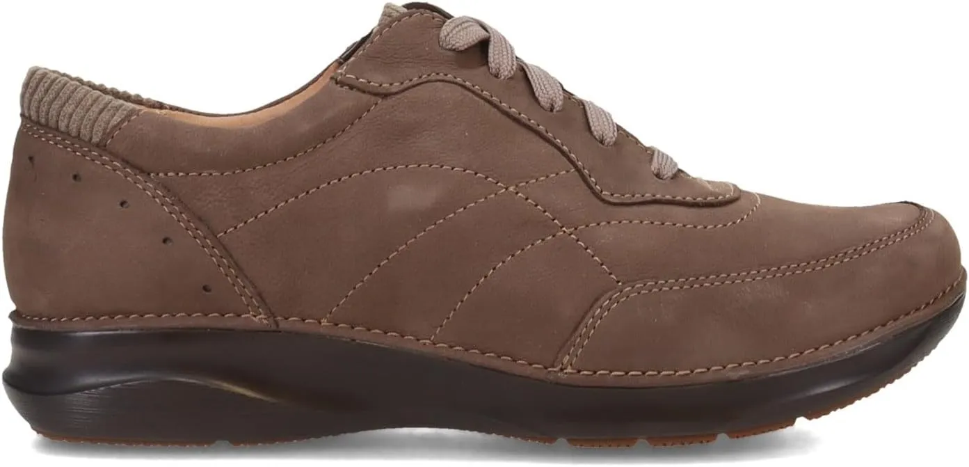 Clarks Women's Appley Tie Oxford