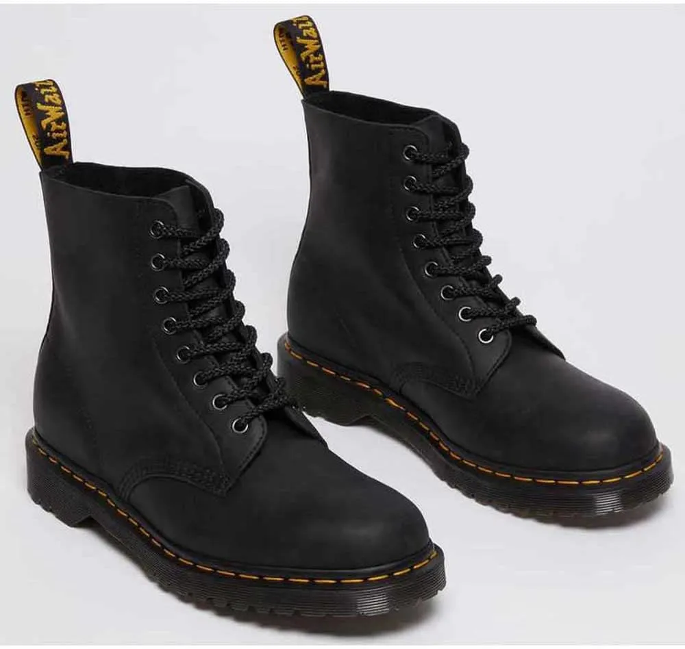 Dr. Martens Men's 1460 Pascal 8 Eye Boot Fashion