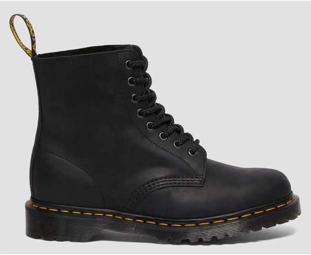 Dr. Martens Men's 1460 Pascal 8 Eye Boot Fashion