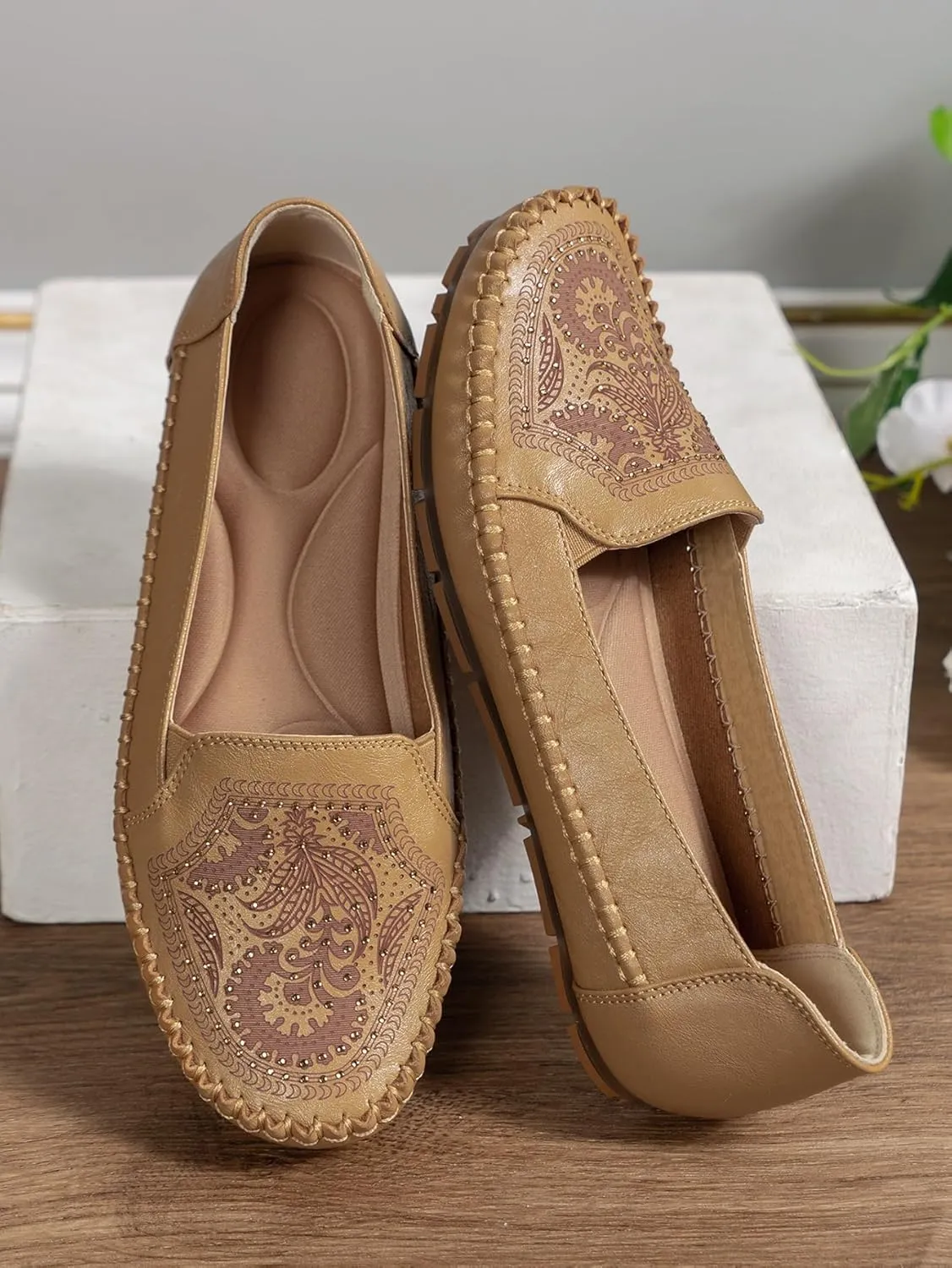 Loafers for Women Leather Business Casual Shoes Comfortable Lightweight Penny Loafers Slip On Work Flats Moccasins Driving Boat Shoes