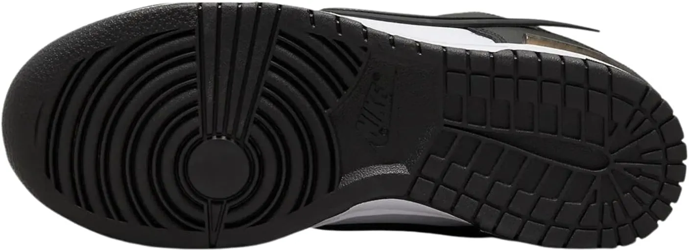 NIKE Women's Sneaker