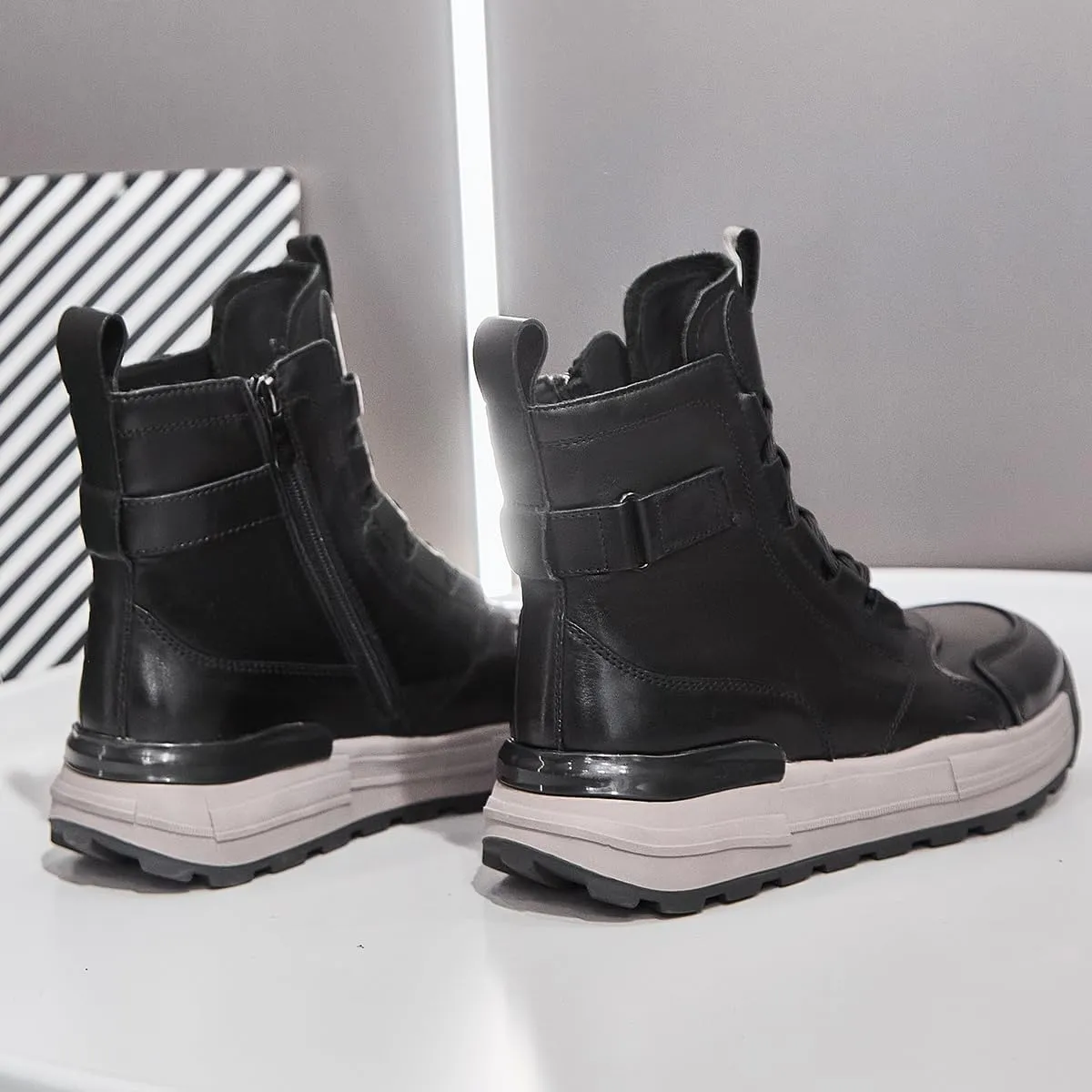 Women's Cowhide Leather Winter Mid Lace-Up Boot Waterproof Platform Anti-Slip Combat Boot Warm Fur Lined Boot Snow Ankle Booties with Padded Collar