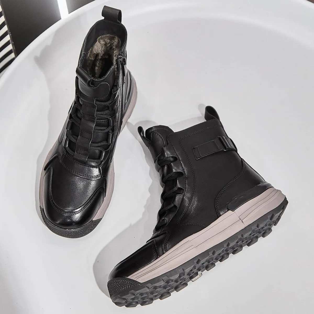Women's Cowhide Leather Winter Mid Lace-Up Boot Waterproof Platform Anti-Slip Combat Boot Warm Fur Lined Boot Snow Ankle Booties with Padded Collar