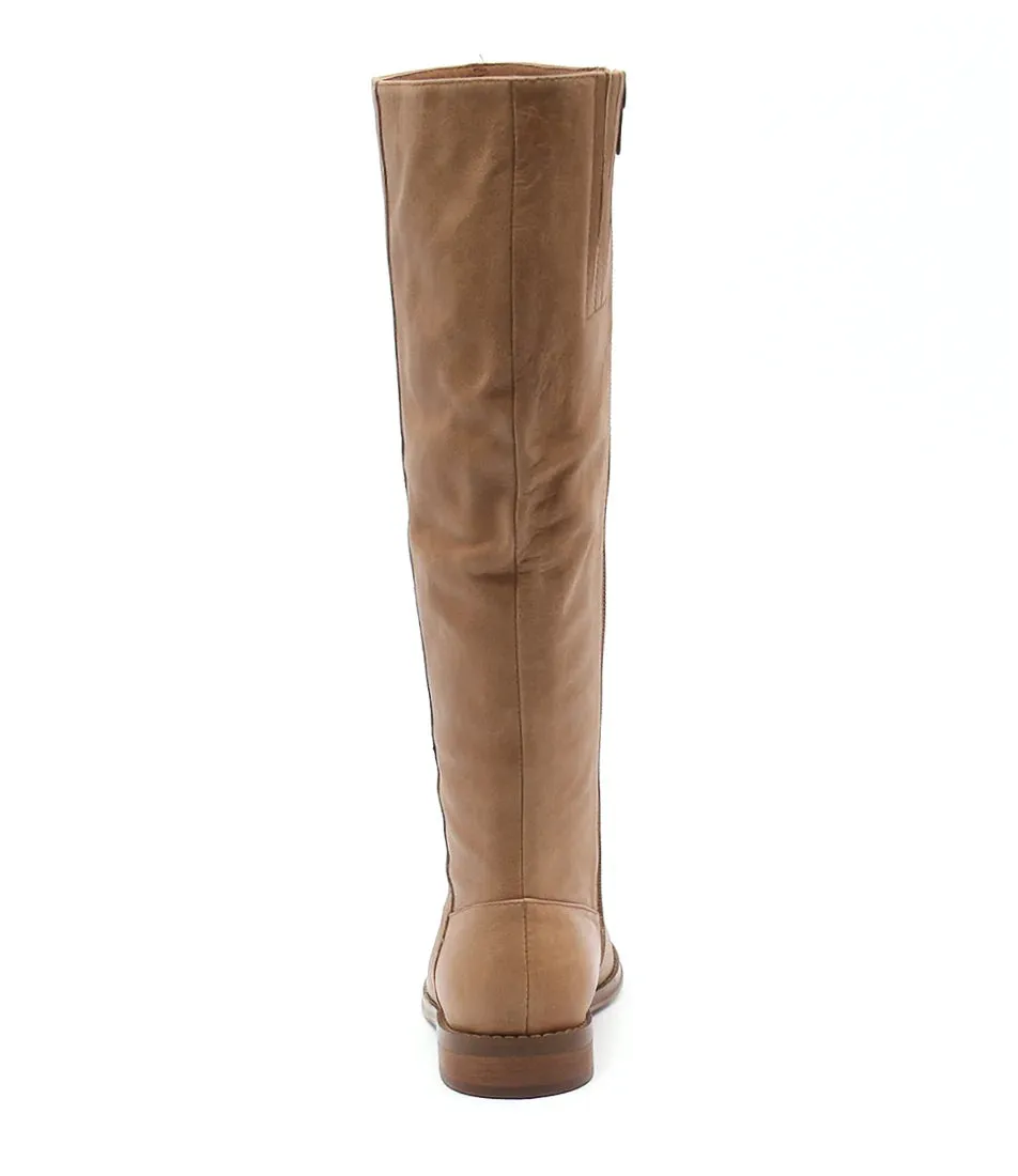 Yariri Tan Rugged Leather